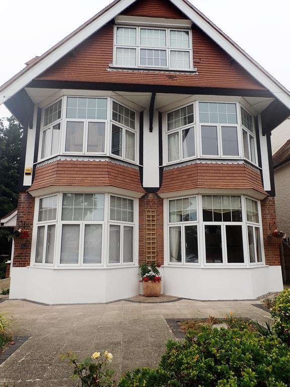 Bed and Breakfast The Old Surgery Clacton-on-Sea Exterior foto