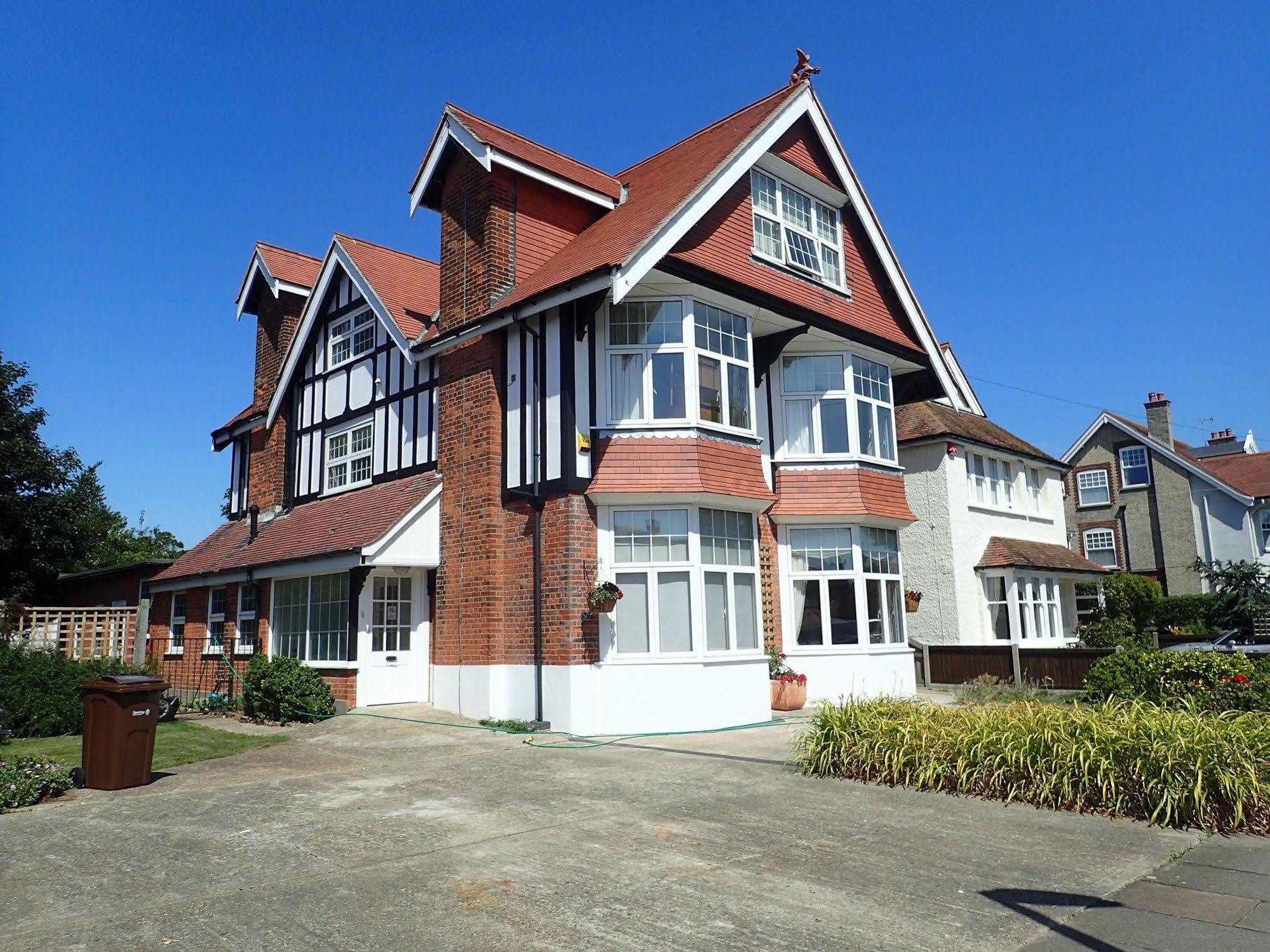 Bed and Breakfast The Old Surgery Clacton-on-Sea Exterior foto