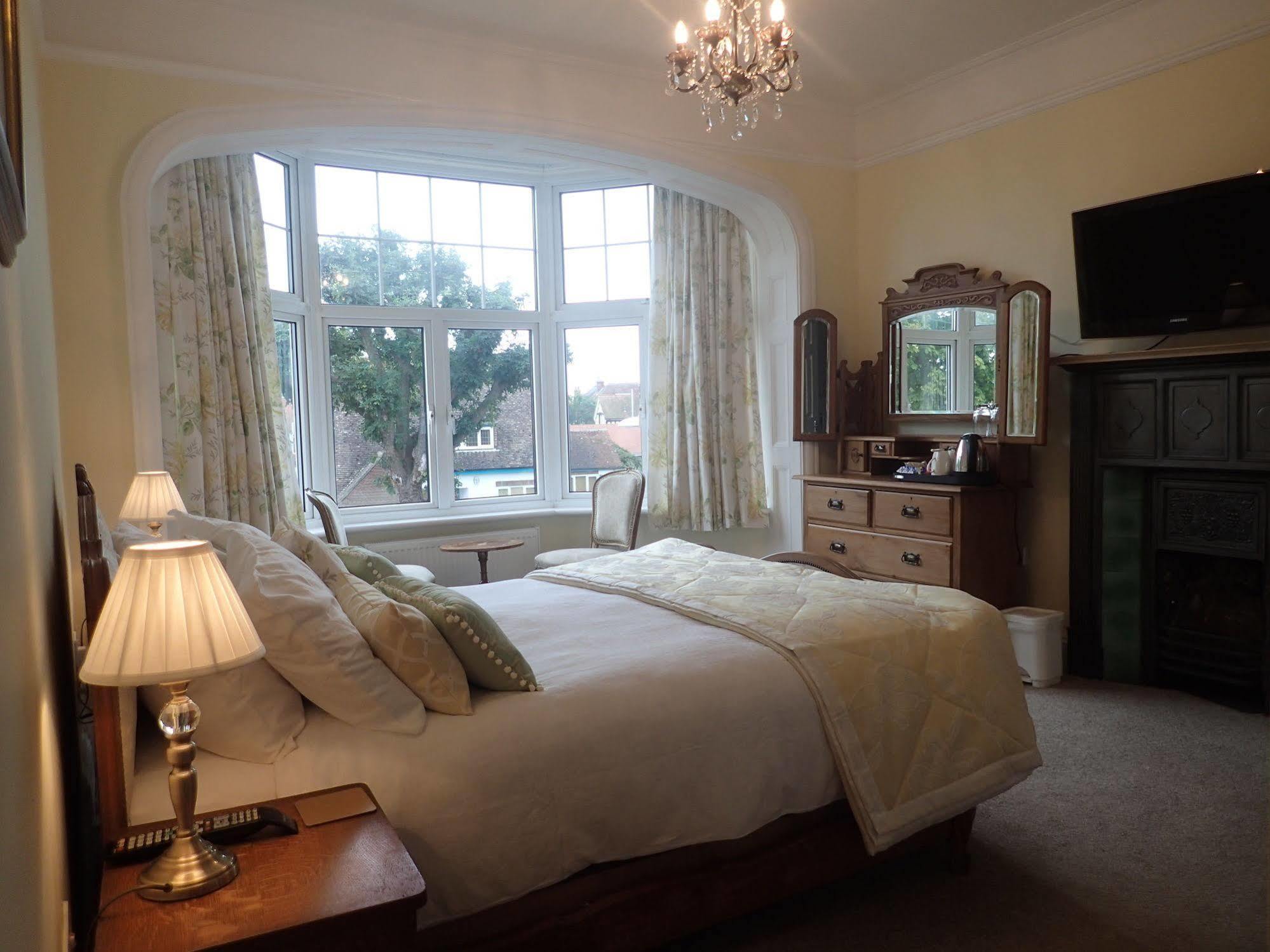 Bed and Breakfast The Old Surgery Clacton-on-Sea Exterior foto